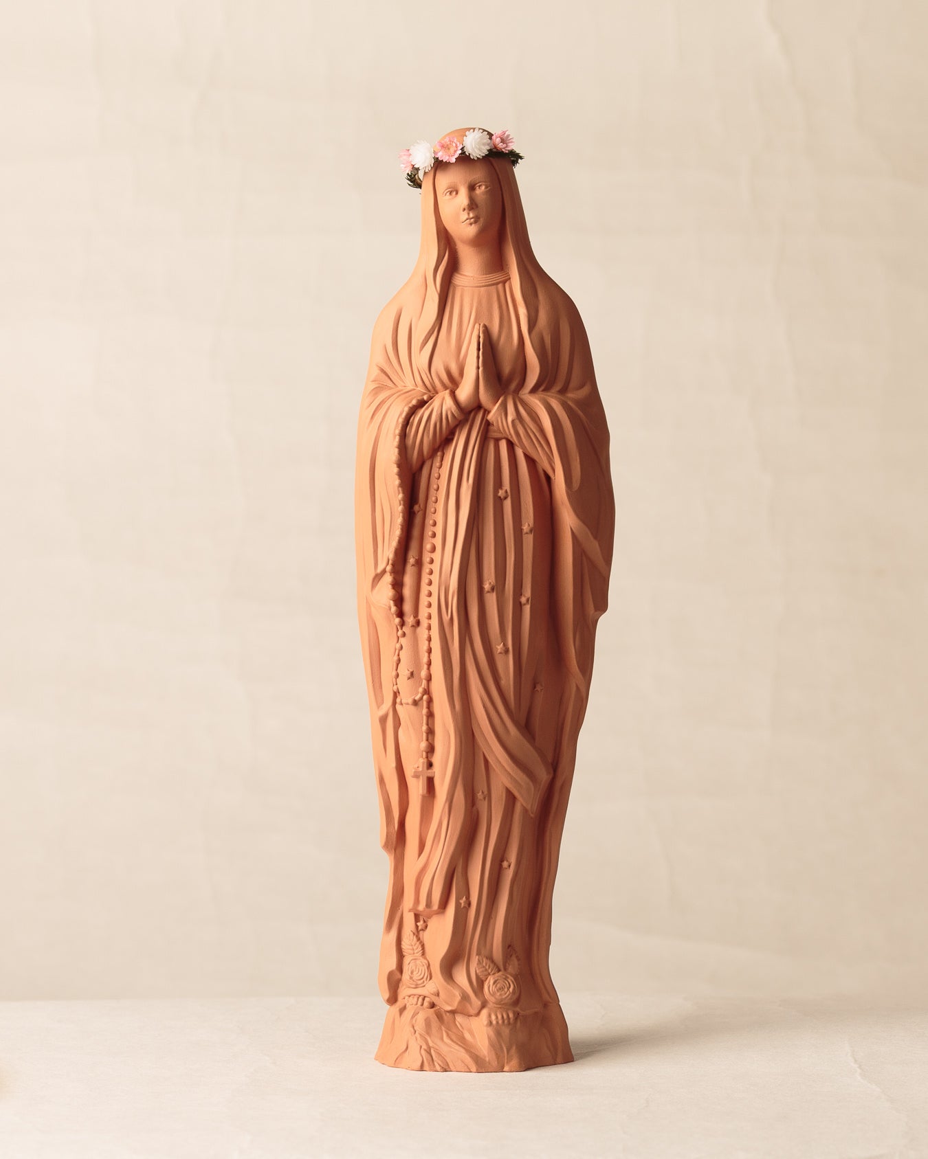 Vierge Sapristi V2 couronnée de fleurs