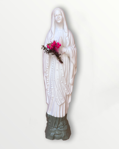 Statuette Vierge fleurie 17 cm