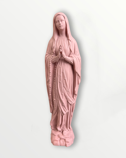Statuette de la Vierge couronnée de fleurs